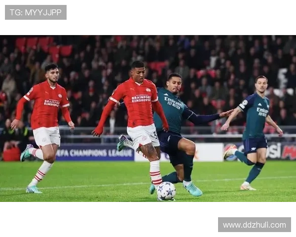 欧冠小组赛激战正酣 多支豪门争夺出线席位上演精彩对决 欧冠小组赛激战正酣 多支豪门争夺出线席位上演精彩对决